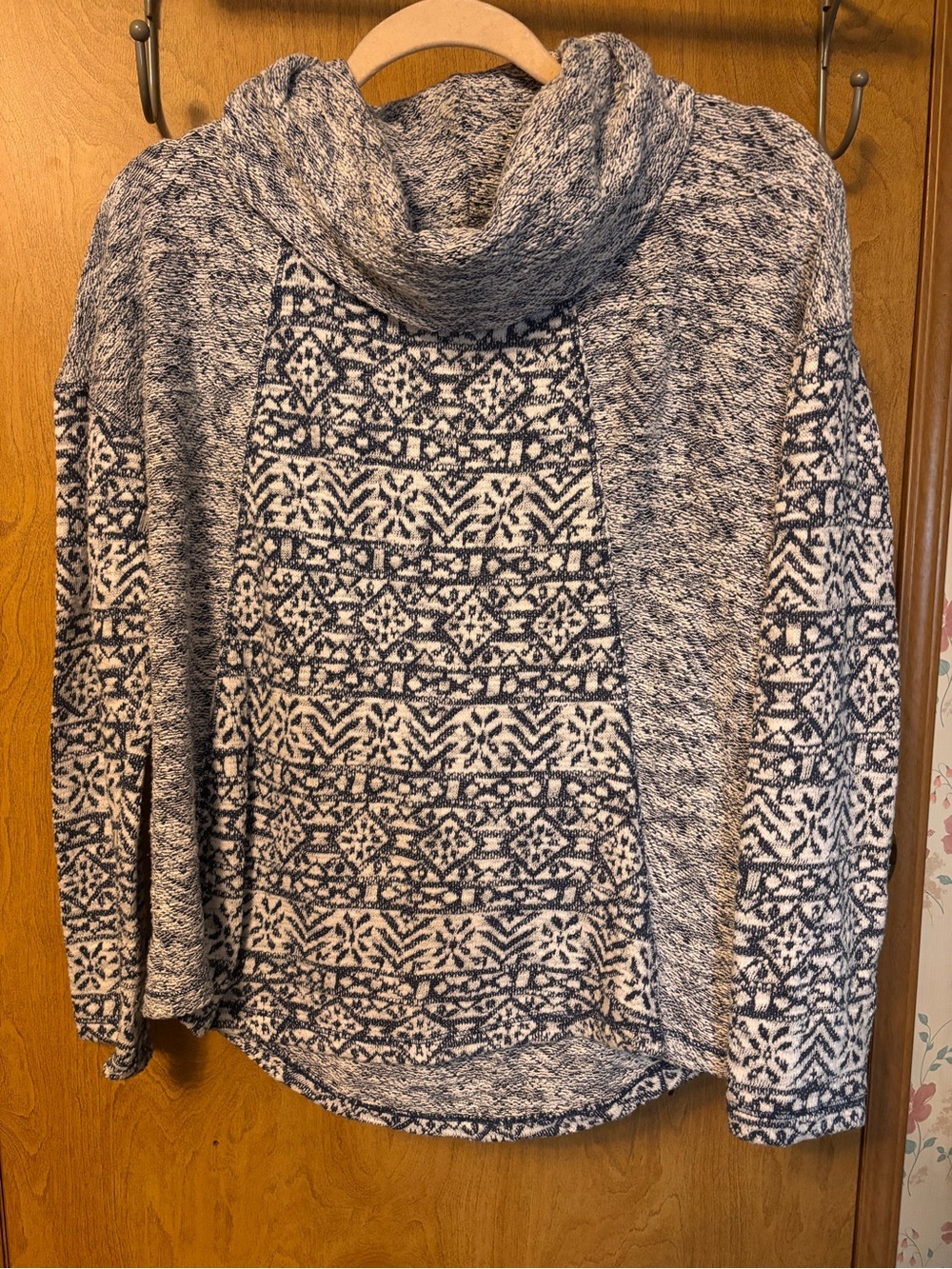 Cowl Neck Patterned Sweater in Gray and Cream